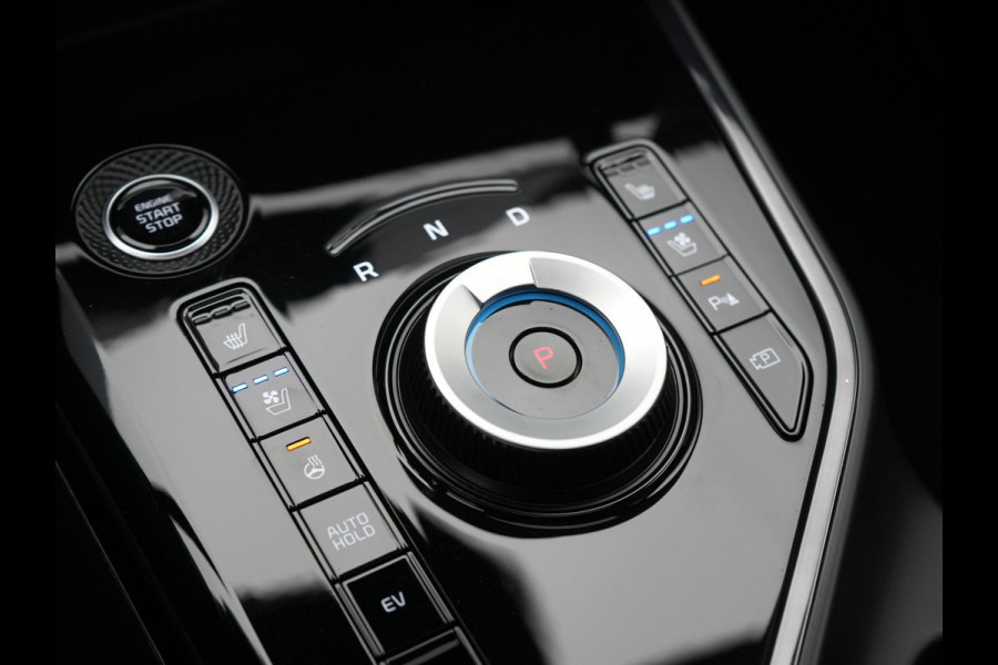 Kia Niro 1.6 GDi ExecutiveLine PHEV 182pk Dealer O.H. | Panodak | Adaptive Cruise | Head Up | Camera | Harman / Kardon | Lederen Sportstoelen Ventilatie & Memory | Blis | Keyless | Stuur Verwarmd | Apple Carplay | Sfeerverlichting | Navigatie |  Plug In Hybrid |