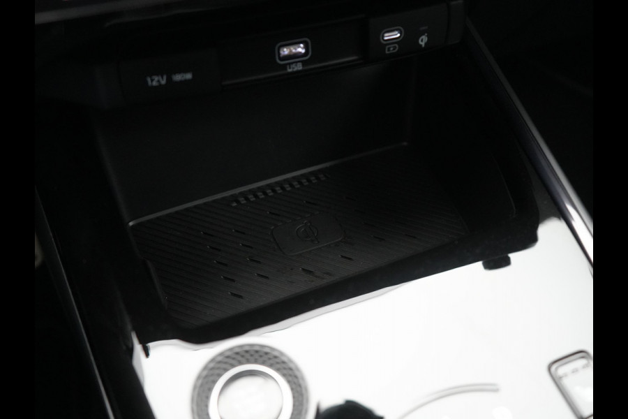 Kia Niro 1.6 GDi ExecutiveLine PHEV 182pk Dealer O.H. | Panodak | Adaptive Cruise | Head Up | Camera | Harman / Kardon | Lederen Sportstoelen Ventilatie & Memory | Blis | Keyless | Stuur Verwarmd | Apple Carplay | Sfeerverlichting | Navigatie |  Plug In Hybrid |