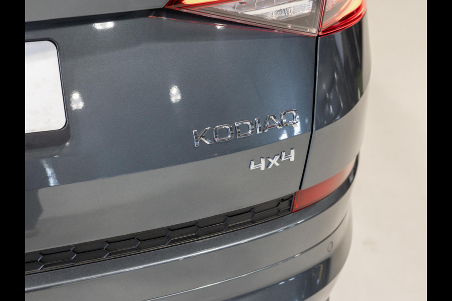 Škoda Kodiaq 2.0 TSI 4x4 Sport Line / 180pk / Trekhaak / Panorama dak / Dodehoek herkenning /