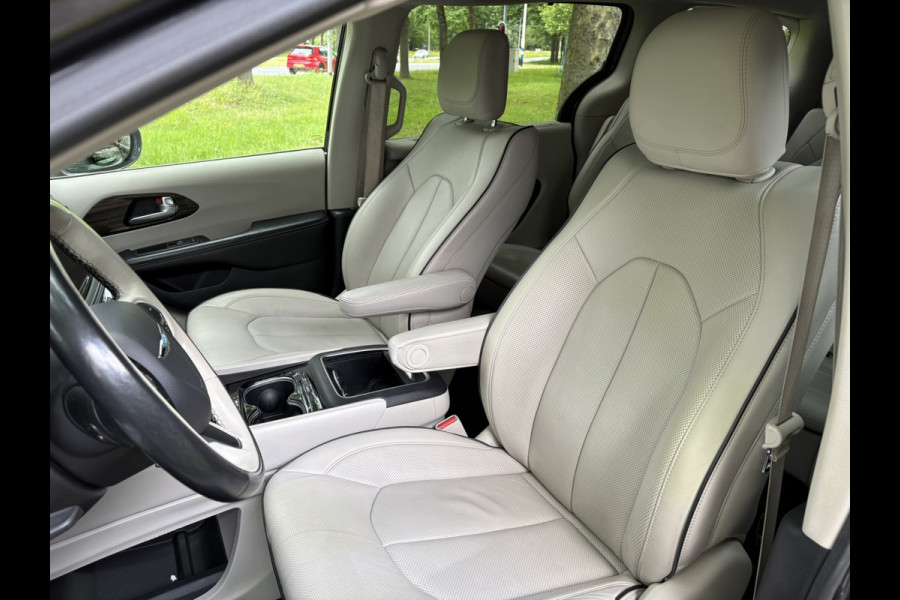 Chrysler Pacifica 3.6 V6 Hybrid PHEV LIMITED