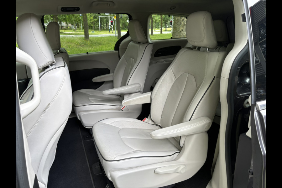 Chrysler Pacifica 3.6 V6 Hybrid PHEV LIMITED