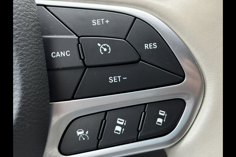 Chrysler Pacifica 3.6 V6 Hybrid PHEV LIMITED