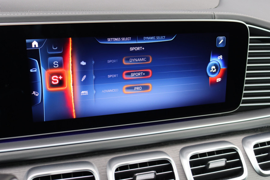 Mercedes-Benz GLS AMG 63 4MATIC+ Premium+ | Facelift | 612 PK | 7pers | Airmatic | Trekhaak | Comfortpakket Plus Achter | Burmester High End | Vlakkenverwarming | AMG Drivers Package | Distronic | Entertainment Achter | Massage |