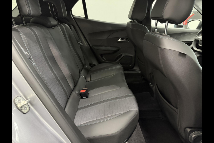 Peugeot 2008 1.2 PureTech 130pk Allure S&S Automaat Navigatie Apple Carplay Android Auto Camera Parkeersensoren achter Cruise Control Full Led Climate Control Lichtmetalen velgen