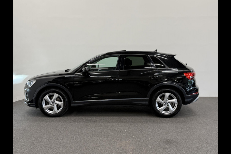 Audi Q3 35 TFSI Advanced Automaat Panoramadak Navigatie Apple Carplay/Android Auto 360 camera Parkeersensoren Cruise Control Alacantara Full Led Stoelverwarming Climate Control Lichtmetalen velgen