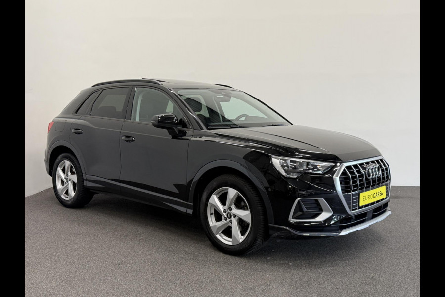 Audi Q3 35 TFSI Advanced Automaat Panoramadak Navigatie Apple Carplay/Android Auto 360 camera Parkeersensoren Cruise Control Alacantara Full Led Stoelverwarming Climate Control Lichtmetalen velgen
