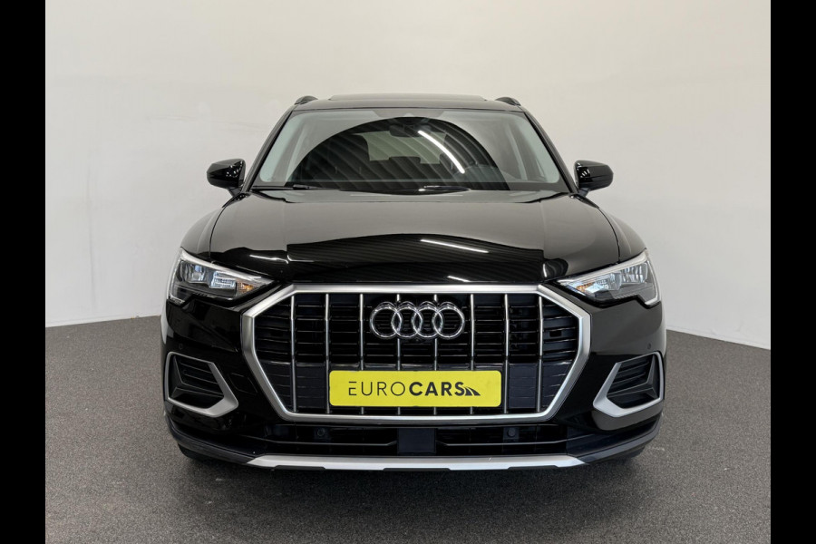 Audi Q3 35 TFSI Advanced Automaat Panoramadak Navigatie Apple Carplay/Android Auto 360 camera Parkeersensoren Cruise Control Alacantara Full Led Stoelverwarming Climate Control Lichtmetalen velgen