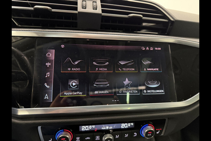 Audi Q3 35 TFSI Advanced Automaat Panoramadak Navigatie Apple Carplay/Android Auto 360 camera Parkeersensoren Cruise Control Alacantara Full Led Stoelverwarming Climate Control Lichtmetalen velgen