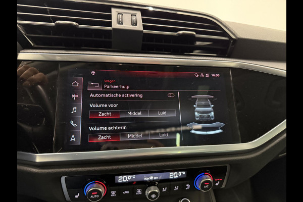 Audi Q3 35 TFSI Advanced Automaat Panoramadak Navigatie Apple Carplay/Android Auto 360 camera Parkeersensoren Cruise Control Alacantara Full Led Stoelverwarming Climate Control Lichtmetalen velgen