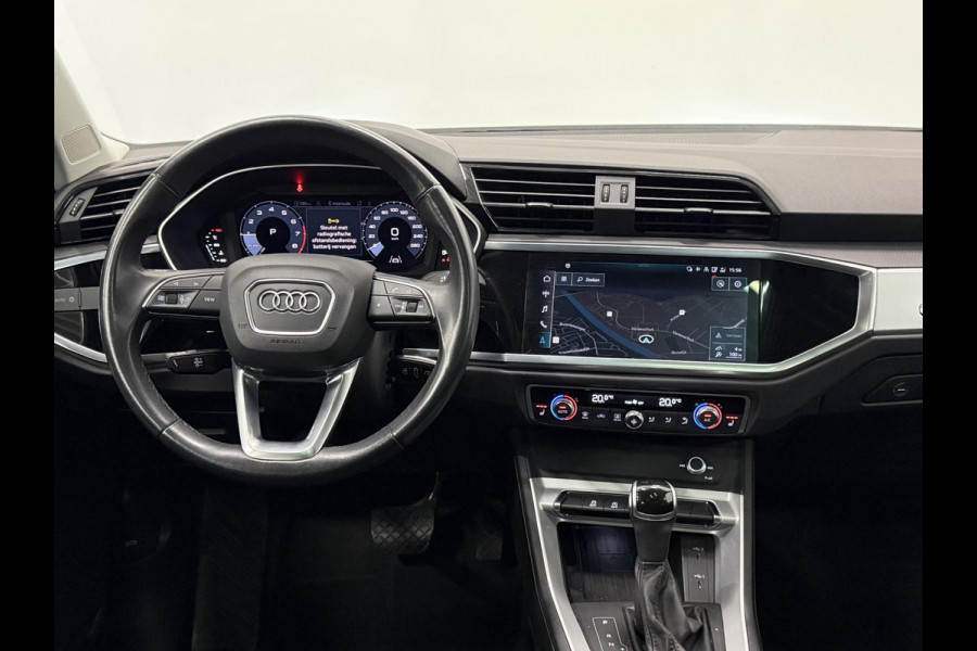 Audi Q3 35 TFSI Advanced Automaat Panoramadak Navigatie Apple Carplay/Android Auto 360 camera Parkeersensoren Cruise Control Alacantara Full Led Stoelverwarming Climate Control Lichtmetalen velgen