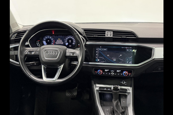 Audi Q3 35 TFSI Advanced Automaat Panoramadak Navigatie Apple Carplay/Android Auto 360 camera Parkeersensoren Cruise Control Alacantara Full Led Stoelverwarming Climate Control Lichtmetalen velgen