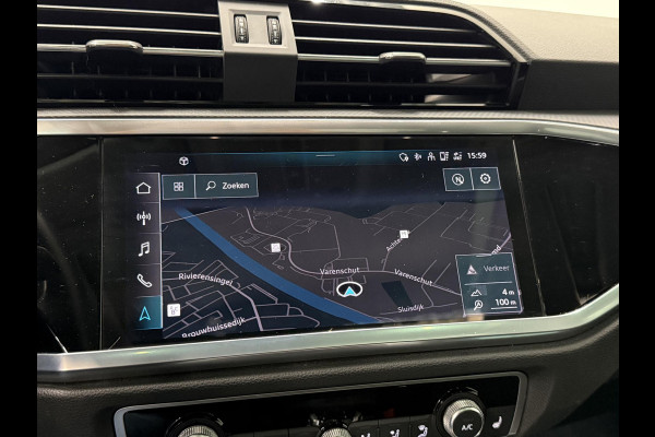 Audi Q3 35 TFSI Advanced Automaat Panoramadak Navigatie Apple Carplay/Android Auto 360 camera Parkeersensoren Cruise Control Alacantara Full Led Stoelverwarming Climate Control Lichtmetalen velgen