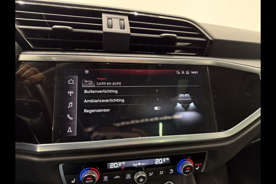 Audi Q3 35 TFSI Advanced Automaat Panoramadak Navigatie Apple Carplay/Android Auto 360 camera Parkeersensoren Cruise Control Alacantara Full Led Stoelverwarming Climate Control Lichtmetalen velgen