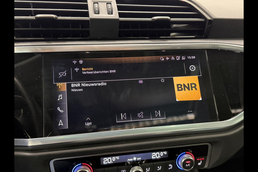 Audi Q3 35 TFSI Advanced Automaat Panoramadak Navigatie Apple Carplay/Android Auto 360 camera Parkeersensoren Cruise Control Alacantara Full Led Stoelverwarming Climate Control Lichtmetalen velgen