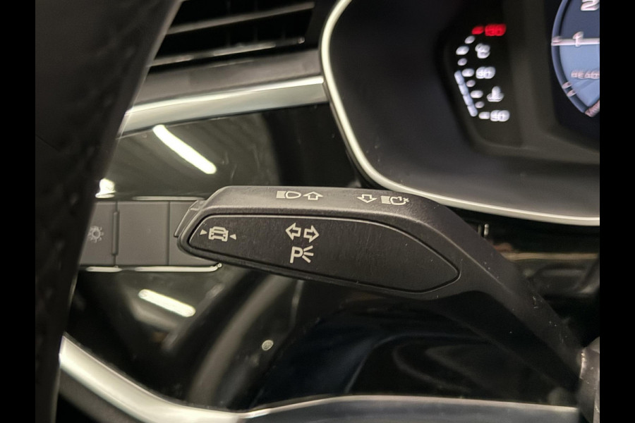 Audi Q3 35 TFSI Advanced Automaat Panoramadak Navigatie Apple Carplay/Android Auto 360 camera Parkeersensoren Cruise Control Alacantara Full Led Stoelverwarming Climate Control Lichtmetalen velgen