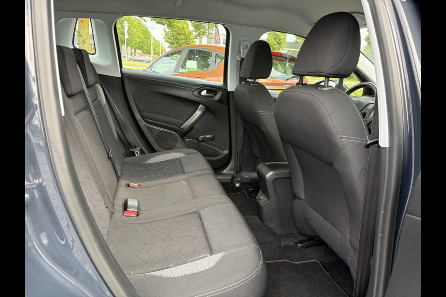 Peugeot 2008 1.2 PureTech Blue Lion 2e Eigenaar,131pk,Carplay,Navi,Dealer Onderhouden,6 Bak,D-riem vv in 2024,Pdc,N.A.P,Apk tot 04-2027