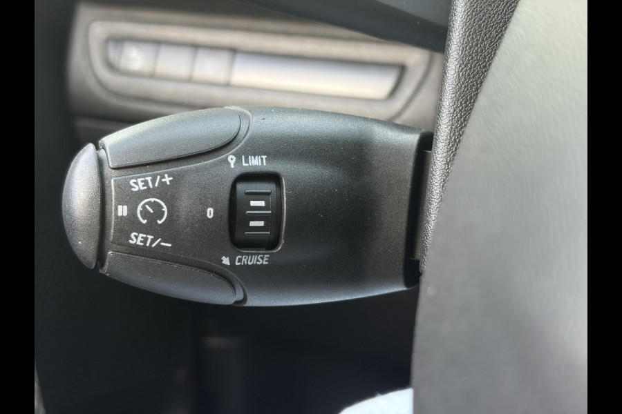 Peugeot 2008 1.2 PureTech Blue Lion 2e Eigenaar,131pk,Carplay,Navi,Dealer Onderhouden,6 Bak,D-riem vv in 2024,Pdc,N.A.P,Apk tot 04-2027