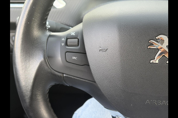 Peugeot 2008 1.2 PureTech Blue Lion 2e Eigenaar,131pk,Carplay,Navi,Dealer Onderhouden,6 Bak,D-riem vv in 2024,Pdc,N.A.P,Apk tot 04-2027