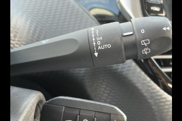 Peugeot 2008 1.2 PureTech Blue Lion 2e Eigenaar,131pk,Carplay,Navi,Dealer Onderhouden,6 Bak,D-riem vv in 2024,Pdc,N.A.P,Apk tot 04-2027