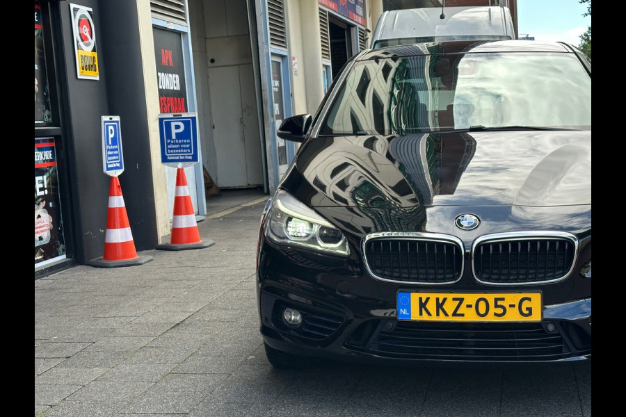BMW 2 Serie Active Tourer 220i High Executive Aut Navi Clima PDC Stoelverwarming