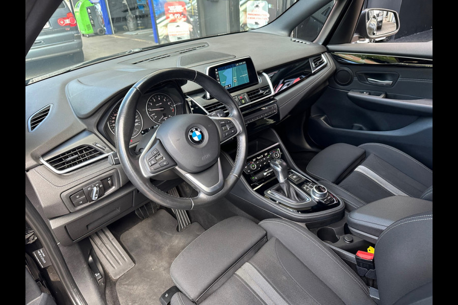 BMW 2 Serie Active Tourer 220i High Executive Aut Navi Clima PDC Stoelverwarming