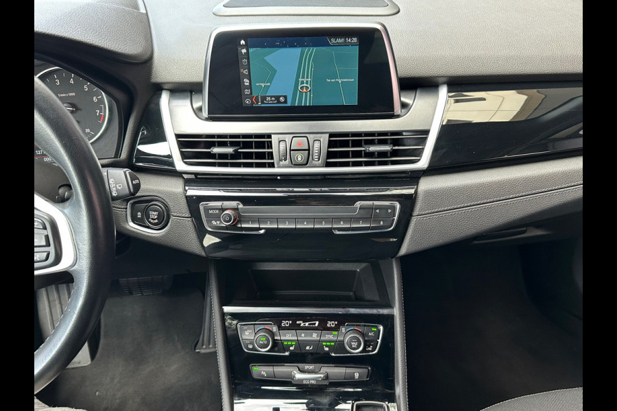 BMW 2 Serie Active Tourer 220i High Executive Aut Navi Clima PDC Stoelverwarming