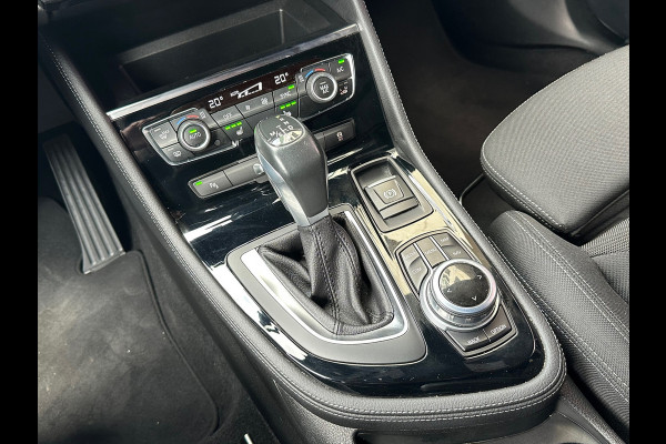BMW 2 Serie Active Tourer 220i High Executive Aut Navi Clima PDC Stoelverwarming