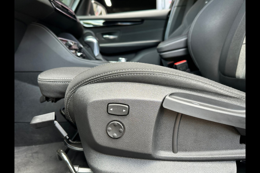 BMW 2 Serie Active Tourer 220i High Executive Aut Navi Clima PDC Stoelverwarming