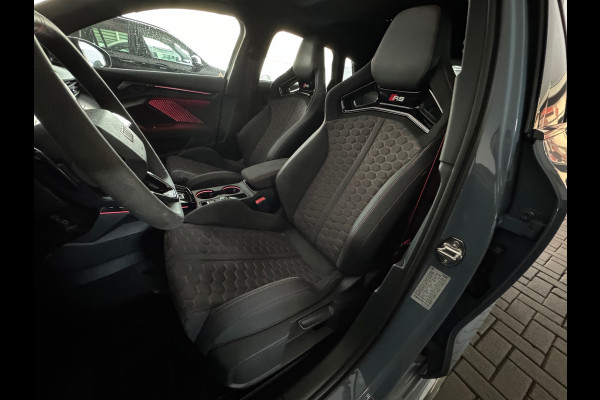 Audi RS3 Sportback 2.5 TFSI quattro Pano|Kuip|HuD|Sonos|PPF