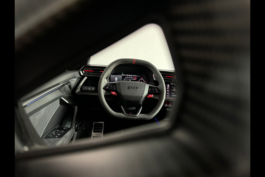 Audi RS3 Sportback 2.5 TFSI quattro Pano|Kuip|HuD|Sonos|PPF