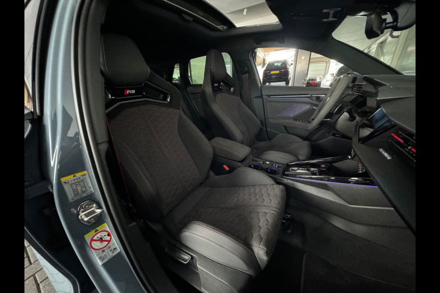 Audi RS3 Sportback 2.5 TFSI quattro Pano|Kuip|HuD|Sonos|PPF