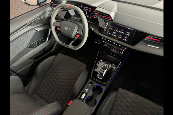 Audi RS3 Sportback 2.5 TFSI quattro Pano|Kuip|HuD|Sonos|PPF