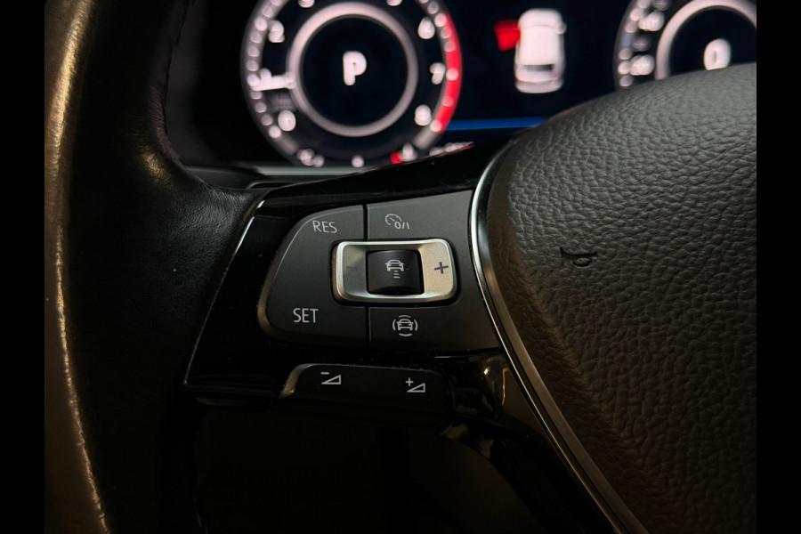 Volkswagen Tiguan 1.5 TSI ACT Highline R-LINE |PANO|KEYLESS|DEALER ONDERHOUDEN|NAP|19 INCH|CAMERA|