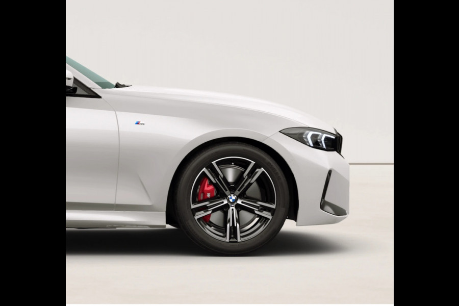 BMW 3 Serie Touring 330i xDrive - M-Sport Pro - Pano - Trekhaak - Comfort Pack - Adaptive LED