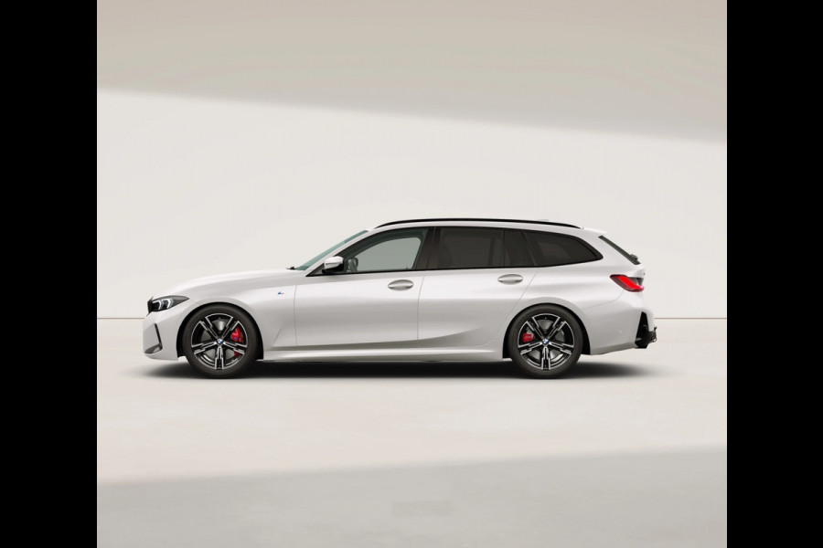 BMW 3 Serie Touring 330i xDrive - M-Sport Pro - Pano - Trekhaak - Comfort Pack - Adaptive LED