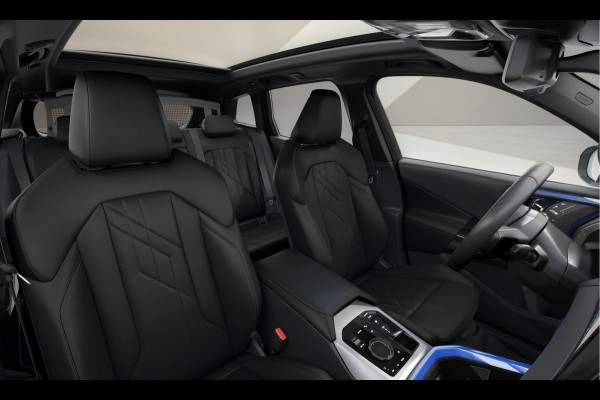 BMW X3 30e xDrive - M-Sport - Pano - Trekhaak - ACC - Head-up