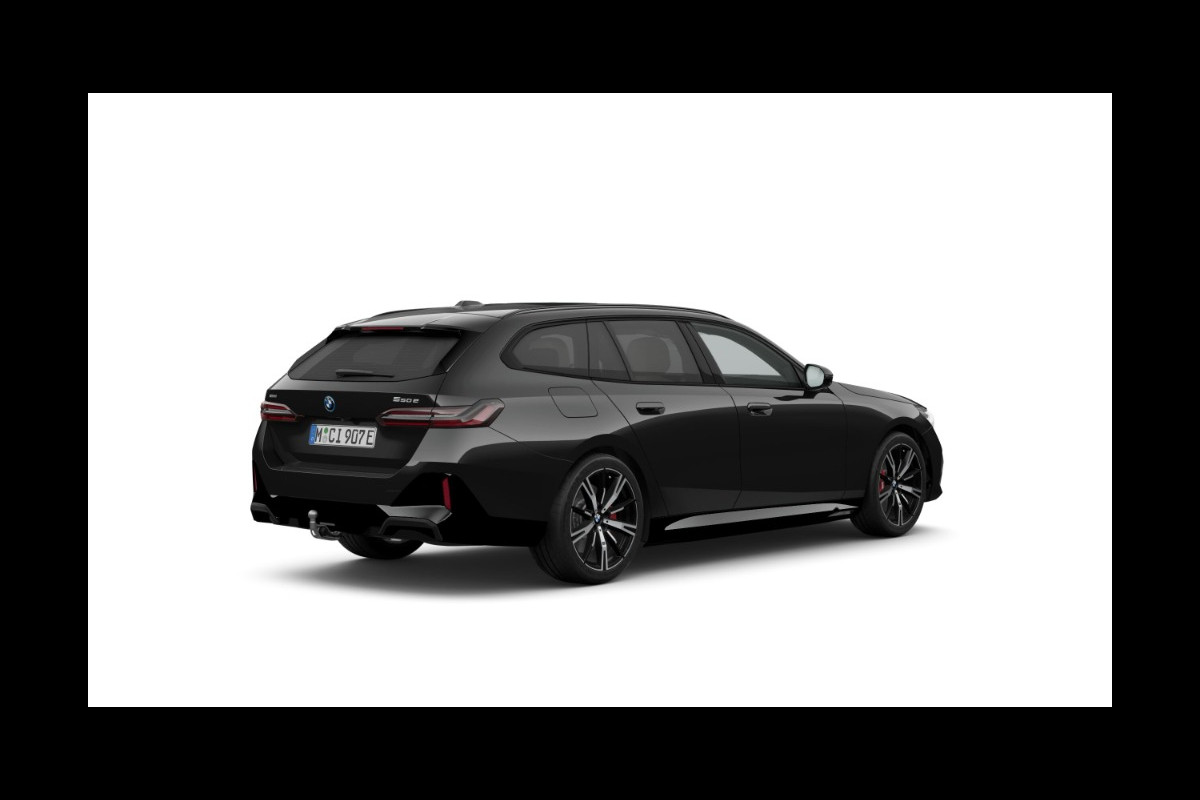 BMW 5 Serie Touring 550e xDrive - M-Sport Pro - Pano - Bowers & Wilkins - Onderstel Prof