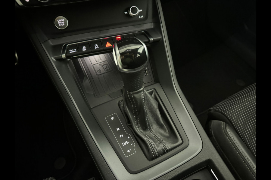 Audi Q3 35 TFSI S Line edition one Keyless|Stoelen Elektrisch