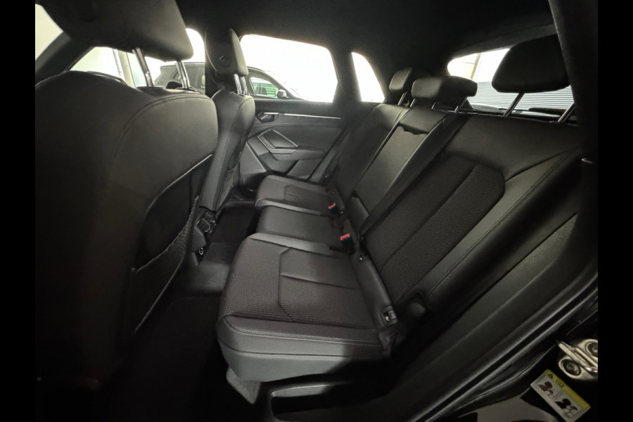 Audi Q3 35 TFSI S Line edition one Keyless|Stoelen Elektrisch
