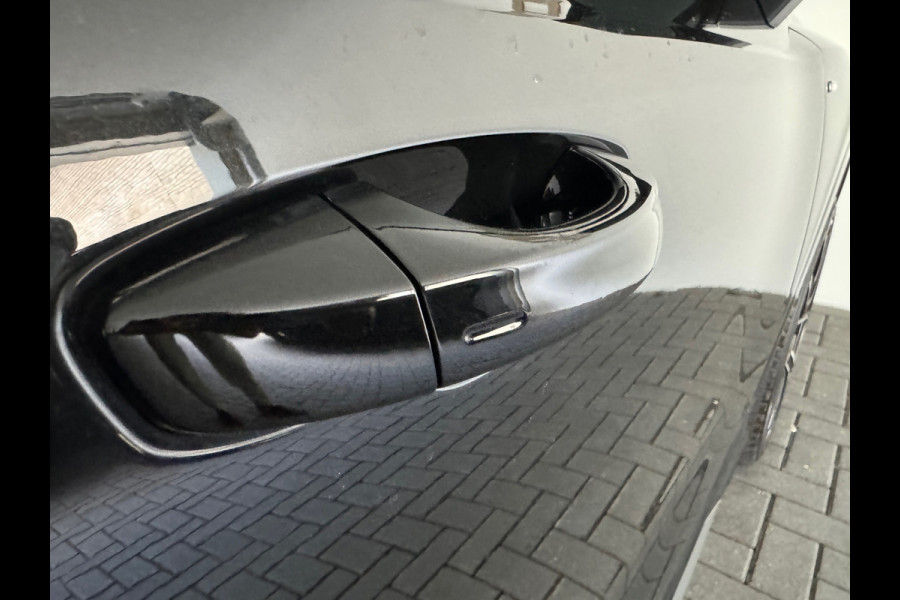 Audi Q3 35 TFSI S Line edition one Keyless|Stoelen Elektrisch