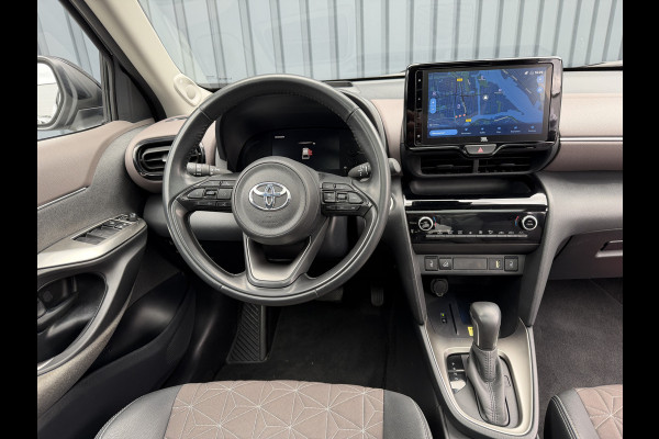 Toyota Yaris Cross 1.5 Hybrid Executive / Bi tone AWD | Afnm. Trekhaak | Pano dak | JBL | 10jr GARANTIE | Rijklaar!!!