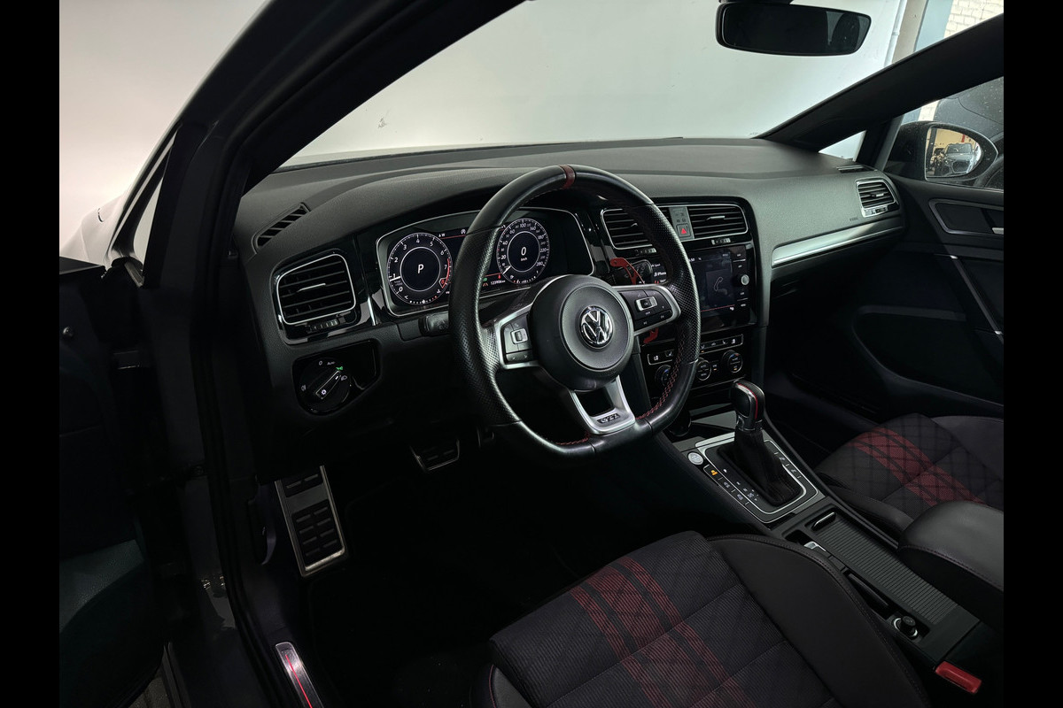 Volkswagen Golf 2.0 TSI GTI TCR Pano|Keyless|DCC|PPF|Milltek