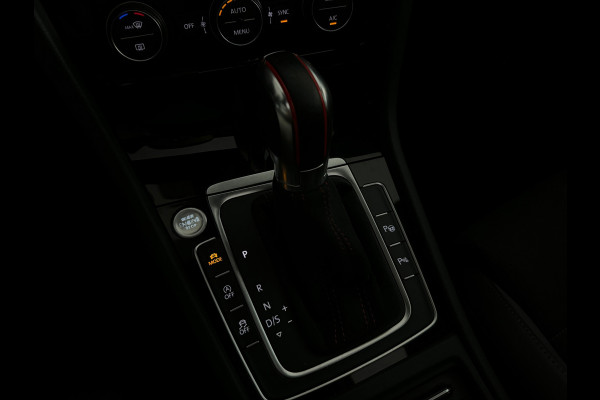 Volkswagen Golf 2.0 TSI GTI TCR Pano|Keyless|DCC|PPF|Milltek