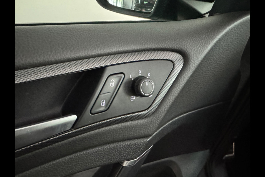 Volkswagen Golf 2.0 TSI GTI TCR Pano|Keyless|DCC|PPF|Milltek