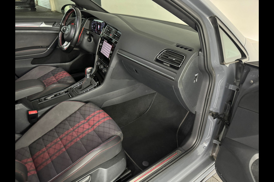 Volkswagen Golf 2.0 TSI GTI TCR Pano|Keyless|DCC|PPF|Milltek