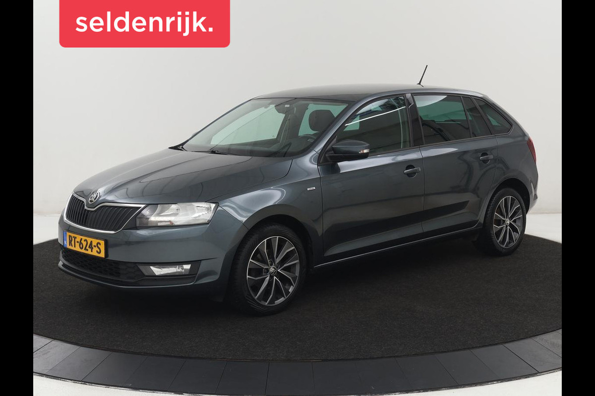 Škoda Rapid Spaceback 1.0 TSI Greentech Drive | Stoelverwarming | Carplay | Trekhaak | Climate control | Parkeerhulp | Navigatie | Cruise control | Bluetooth | Lichtmetalen velgen
