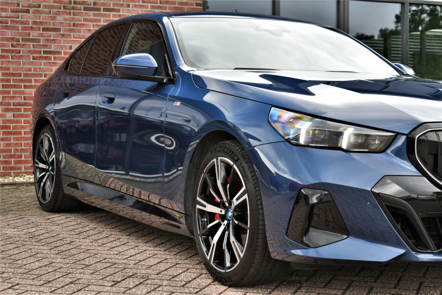 BMW 5 Serie 550e xDrive M-Sport Pro B&W Trekh Prof-onderstel 20inch