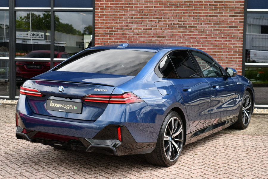 BMW 5 Serie 550e xDrive M-Sport Pro B&W Trekh Prof-onderstel 20inch