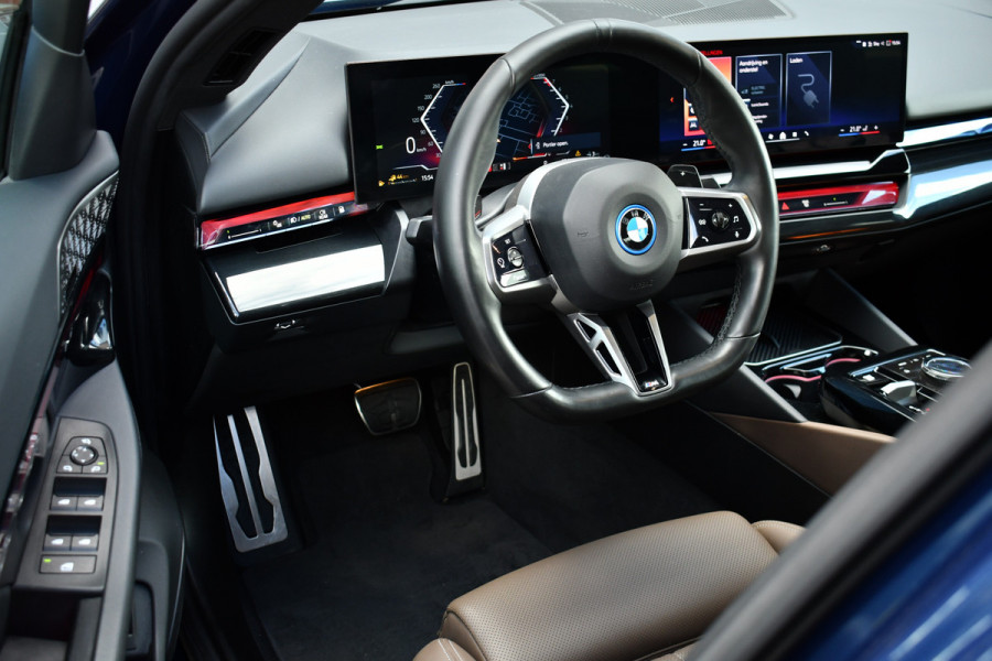 BMW 5 Serie 550e xDrive M-Sport Pro B&W Trekh Prof-onderstel 20inch