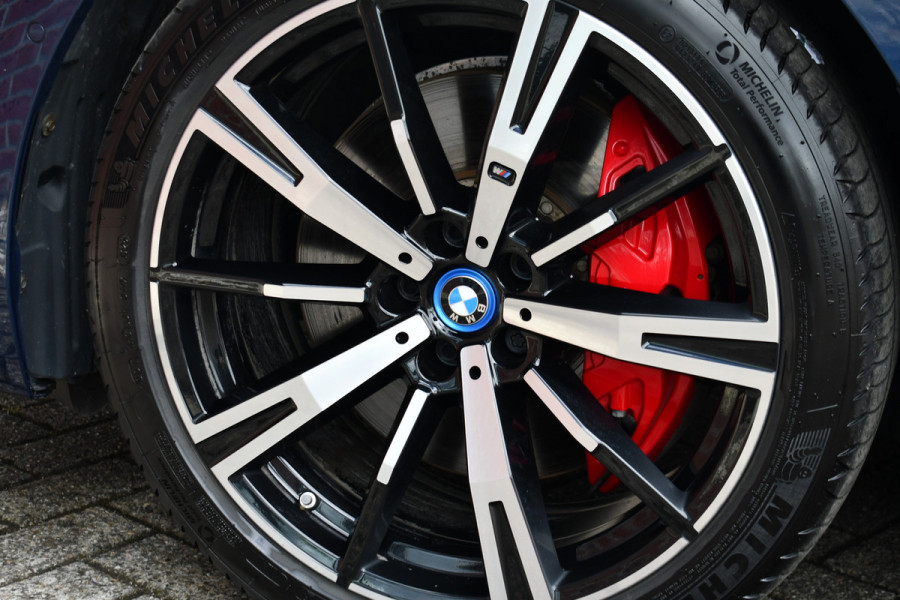 BMW 5 Serie 550e xDrive M-Sport Pro B&W Trekh Prof-onderstel 20inch